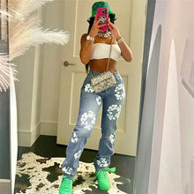 Load image into Gallery viewer, Flower Print Blue Jeans