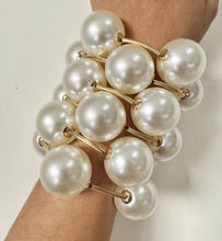 Load image into Gallery viewer, Milan Large Pearl Stacked Bracelet