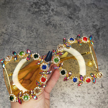 Load image into Gallery viewer, Luxury Bling Flower Design Sun Glasses