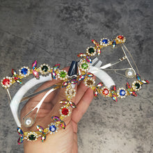 Load image into Gallery viewer, Luxury Bling Flower Design Sun Glasses
