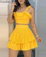 Load image into Gallery viewer, Women Two Pieces Set Cold Shoulder Cropped Top and Hollow Out Multi-layer Hem Skirt Sets
